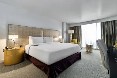 Deluxe king room